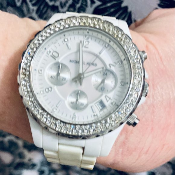 Michael Kors Madison White Mother of Pearl Dial Chronograph Ladies Watch MK5300 - Picture 3 of 3
